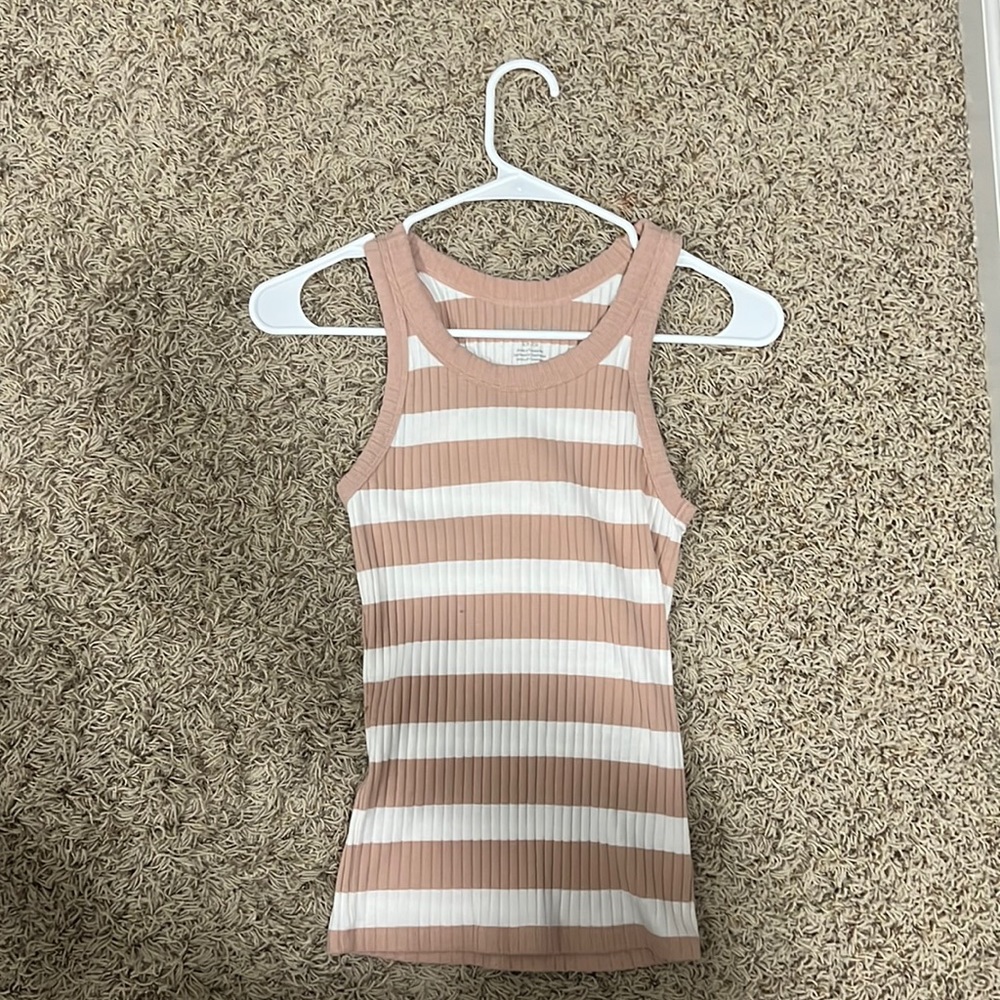 Cute summer American eagle tank top!